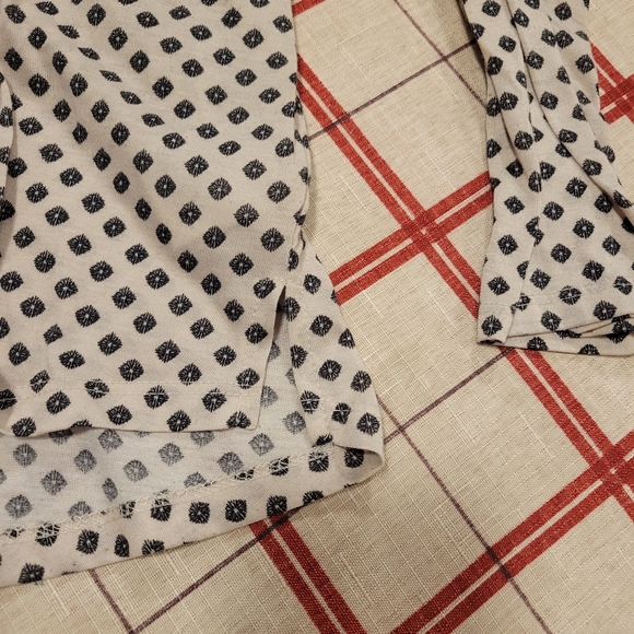 Patterned Top - Picture 4 of 5